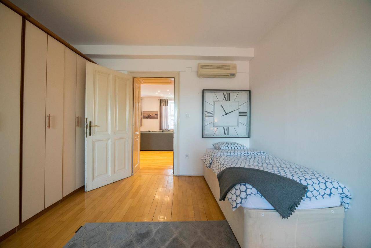 Octogon Apartment Zagreb Ngoại thất bức ảnh